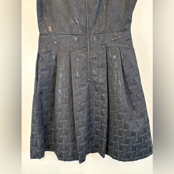 Kirna Zabete Sleeveless Metallic Jacquard Dress in black/ navy. V-neck, pockets. - Picture 4 of 8